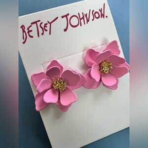 🌸 Betsey Johnson pretty in pink flower earrings 🌸